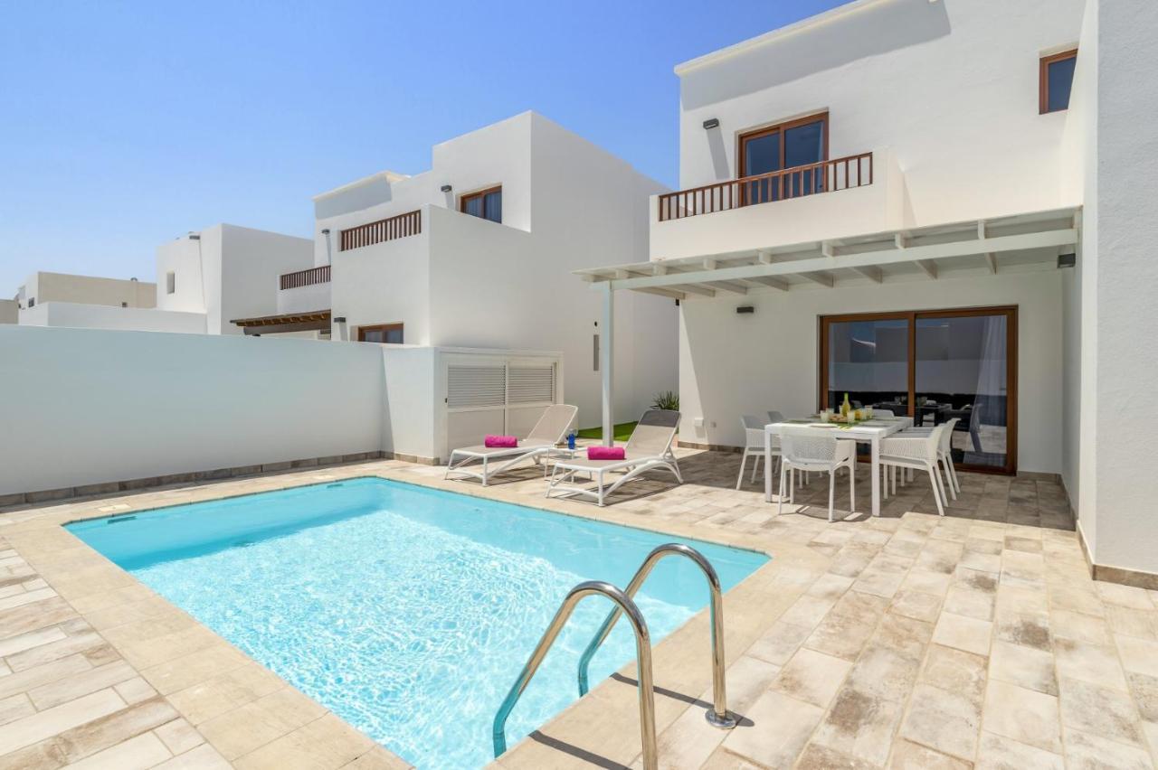 Villa Alicia By Villa Plus Playa Blanca  Exterior photo